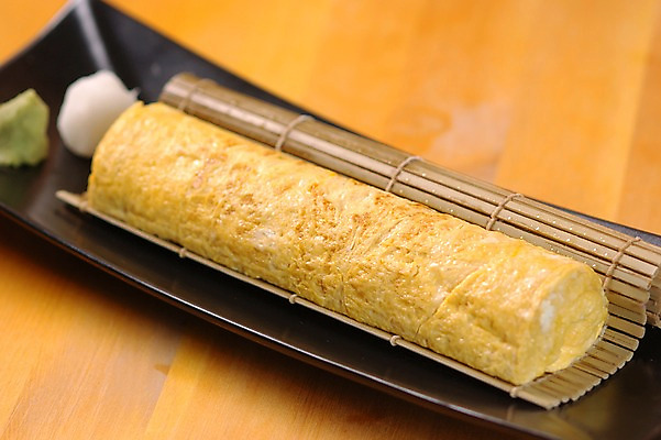 포토 JPG 접시 음식 근접촬영 사람없음 아웃포커스 계란 고추냉이 계란말이 김밥말이 말이 일본음식 국내포토 식기 뷰포인트 주방용품 촬영기법 알 양념 계란요리 파일형식