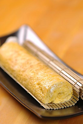 포토 JPG 접시 음식 근접촬영 사람없음 아웃포커스 계란 계란말이 김밥말이 말이 일본음식 국내포토 식기 뷰포인트 주방용품 촬영기법 알 계란요리 파일형식