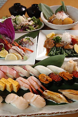 포토 JPG 그릇 접시 음식 채소 과일 새우 근접촬영 사람없음 아웃포커스 계란 초밥 샐러드 해물요리 장어 레몬 해산물 생선초밥 생강 성게 군함말이초밥 연어알 장어초밥 일본음식 국내포토 식기 뷰포인트 극피동물 촬영기법 갑각류 어류 알 파일형식