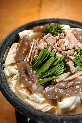 포토 JPG 한식 음식 채소 육류 근접촬영 사람없음 아웃포커스 냄비 탕 양배추 전골 부추 곱창 곤약 곱창전골 국내포토 뷰포인트 식재료 촬영기법 솥 파일형식