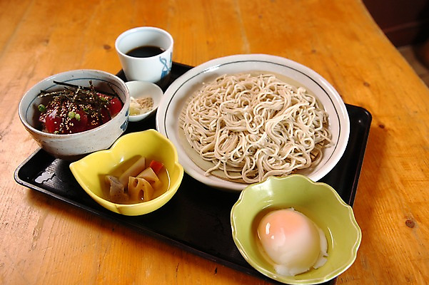 포토 JPG 접시 음식 쟁반 어류 사람없음 계란 면류 면 메밀국수 국수 덮밥 정식 연근 장국 회덮밥 일본음식 국내포토 식기 채소 알 수중동물 국 파일형식