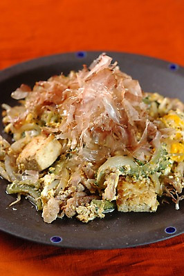 포토 JPG 접시 음식 채소 근접촬영 사람없음 아웃포커스 볶음 가츠오부시 일본음식 국내포토 식기 뷰포인트 식재료 촬영기법 파일형식