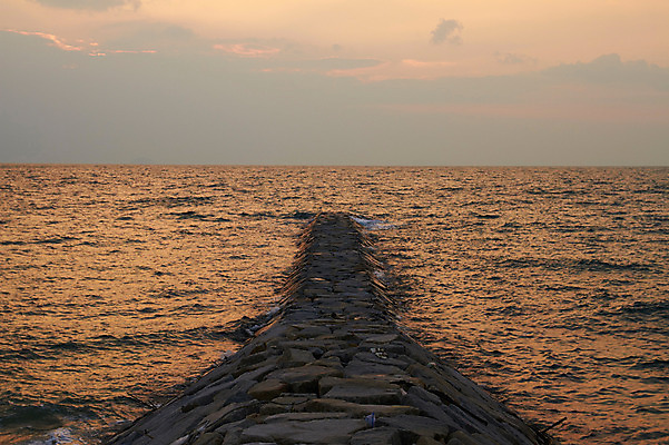 포토 JPG 주간 구름 파도 바다 자연현상 자연 하늘 풍경 사람없음 야외 노을 일몰 원근감 댐 방파제 국내포토 자연요소 공공시설 뷰포인트 생태계 파일형식