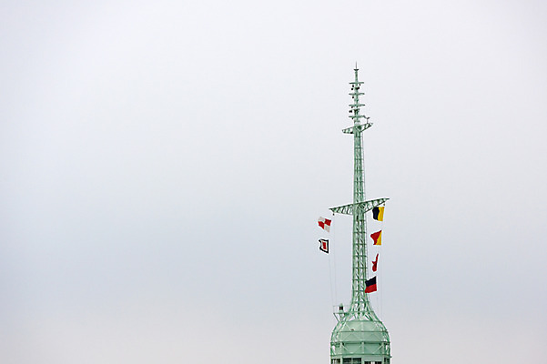 포토 JPG 주간 해외풍경 건축물 아시아 하늘 풍경 사람없음 야외 탑 일본 깃발 국기 철탑 고베 국내포토 자연요소 해외 건축 나라 파일형식