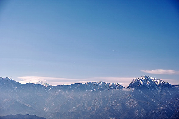 포토 JPG 주간 구름 계절 겨울 자연 하늘 산 풍경 사람없음 야외 일본 눈 산등성이 미나미알프스 겨울풍경 국내포토 자연요소 아시아 날씨 생태계 파일형식