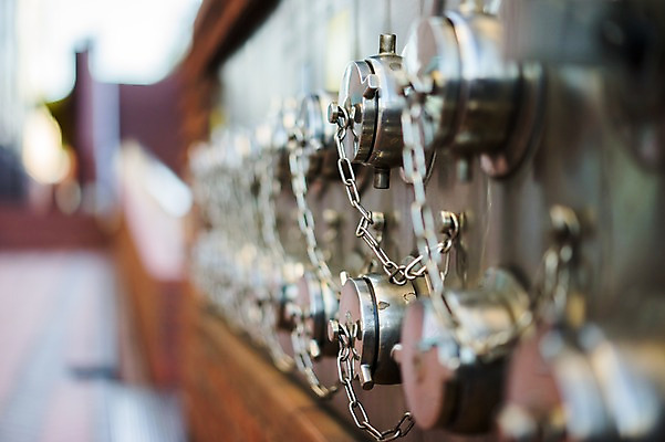 포토 JPG 주간 해외풍경 시설물 아시아 거리 거리풍경 풍경 사람없음 야외 아웃포커스 도시풍경 일본 도시 쇠사슬 파이프 국내포토 자연요소 해외 건축물 나라 촬영기법 파일형식