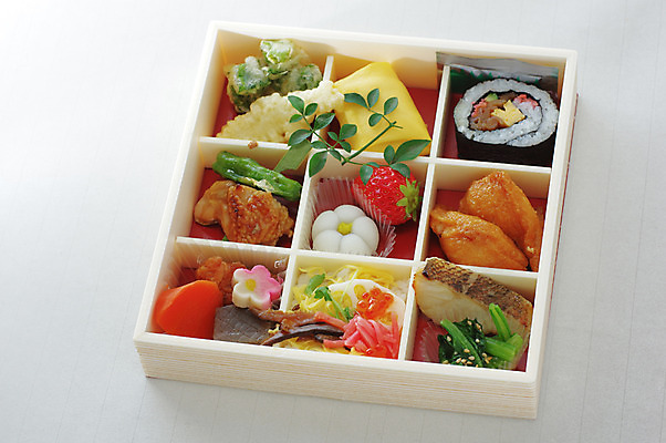 포토 JPG 그릇 음식 채소 일본문화 과일 고추 딸기 나뭇잎 어류 사람없음 튀김 김밥 도시락 시금치 유부초밥 화과자 일본음식 국내포토 동양문화 식기 외국문화 잎 과자 수중동물 초밥 파일형식