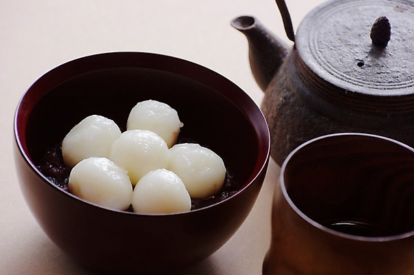 포토 JPG 그릇 음식 일본문화 주전자 근접촬영 사람없음 컵 죽 팥 단팥죽 새알 팥죽 일본음식 국내포토 동양문화 식기 뷰포인트 외국문화 주방용품 파일형식