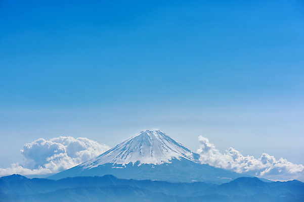 포토 JPG 주간 구름 해외풍경 아시아 자연 하늘 산 풍경 사람없음 야외 일본 눈 후지산 국내포토 자연요소 해외 나라 날씨 세계문화유산 생태계 파일형식