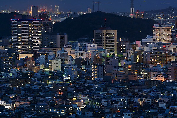 포토 JPG 해외풍경 아시아 야경 산 빌딩 사람없음 야외 건물 빛 도시풍경 일본 도시 도심 시즈오카 국내포토 해외 건축물 나라 풍경 야간 파일형식 풍경_경치