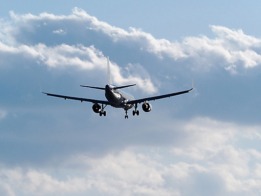 포토 JPG 주간 구름 교통수단 교통 항공교통 하늘 비행기 사람없음 야외 비행 국내포토 자연요소 대중교통 파일형식
