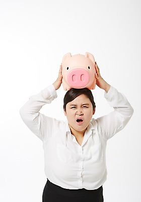 포토 JPG 스튜디오촬영 라이프스타일 여자 비즈니스 모션 실내 한명 서기 미소 들기 사람 동양인 정장 상반신 성인 앞모습 30대 금융 비즈니스라이프 저축 한국인 돼지저금통 저금통 직장인 비즈니스우먼 찡그림 비만 신입사원 성인여자한명만 장년만 장년여자만 장년여자한명만 국내포토 직업 1 옷 뷰포인트 표정 인종 내부 생활 장년 경제 몸매 여자만 여자한명만 성인여자만 성인만 파일형식