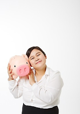 포토 JPG 스튜디오촬영 라이프스타일 여자 비즈니스 모션 실내 한명 서기 미소 들기 사람 동양인 정장 상반신 성인 앞모습 30대 금융 비즈니스라이프 눈감음 저축 한국인 돼지저금통 저금통 직장인 비즈니스우먼 비만 신입사원 성인여자한명만 장년만 장년여자만 장년여자한명만 국내포토 직업 1 옷 뷰포인트 표정 인종 내부 생활 장년 경제 몸매 여자만 여자한명만 성인여자만 성인만 파일형식