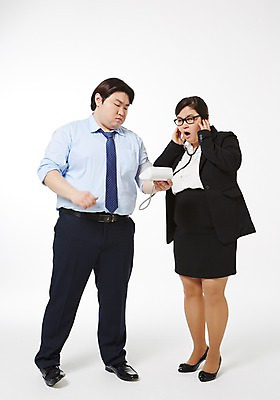 포토 JPG 스튜디오촬영 전신 라이프스타일 여자 남자 비즈니스 청진기 모션 함께함 실내 건강 서기 들기 사람 동양인 정장 성인 두명 앞모습 30대 비즈니스라이프 건강관리 한국인 직장인 비즈니스맨 비즈니스우먼 비만 신입사원 혈압계 혈압 장년만 성인만 국내포토 직업 옷 뷰포인트 컨셉 의료기기 관리 인종 내부 생활 장년 몸매 파일형식