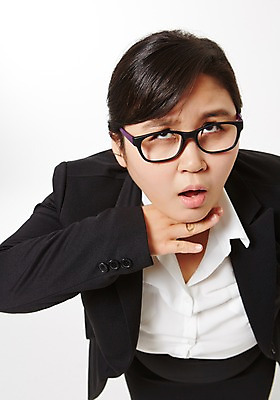 포토 JPG 스튜디오촬영 라이프스타일 여자 안경 비즈니스 모션 실내 한명 서기 사람 동양인 정장 손짓 상반신 성인 앞모습 30대 비즈니스라이프 한국인 비즈니스우먼 비만 성인여자한명만 장년만 장년여자만 장년여자한명만 안경낌 국내포토 1 잡화 옷 뷰포인트 인종 내부 생활 장년 직장인 몸매 여자만 여자한명만 성인여자만 성인만 파일형식