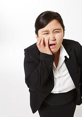 포토 JPG 스튜디오촬영 라이프스타일 여자 비즈니스 모션 실내 한명 서기 사람 동양인 정장 손짓 상반신 성인 앞모습 30대 비즈니스라이프 고통 한국인 비즈니스우먼 찡그림 비만 치통 성인여자한명만 장년만 장년여자만 장년여자한명만 국내포토 1 옷 감정 뷰포인트 표정 인종 내부 생활 장년 직장인 질병 몸매 여자만 여자한명만 성인여자만 성인만 파일형식