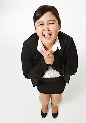 포토 JPG 스튜디오촬영 전신 라이프스타일 응시 여자 비즈니스 모션 실내 한명 서기 미소 사람 동양인 정장 손짓 성인 앞모습 30대 비즈니스라이프 하이앵글 한국인 비즈니스우먼 비만 성인여자한명만 장년만 장년여자만 장년여자한명만 국내포토 1 시선 옷 뷰포인트 표정 인종 내부 생활 장년 직장인 몸매 여자만 여자한명만 성인여자만 성인만 파일형식