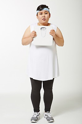 포토 JPG 스튜디오촬영 전신 라이프스타일 여자 다이어트 모션 실내 한명 서기 들기 사람 동양인 성인 앞모습 30대 운동 한국인 목표 비만 체중계 열정 뚱보라이프 성인여자한명만 장년만 장년여자만 장년여자한명만 국내포토 1 감정 뷰포인트 컨셉 건강 인종 내부 생활 장년 몸매 여자만 여자한명만 성인여자만 성인만 파일형식