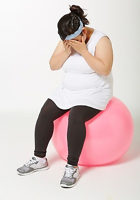 포토 JPG 스튜디오촬영 전신 라이프스타일 여자 다이어트 모션 실내 한명 사람 앉기 동양인 손짓 성인 앞모습 30대 운동 한국인 짐볼 목표 비만 눈물 열정 뚱보라이프 성인여자한명만 장년만 장년여자만 장년여자한명만 국내포토 1 감정 뷰포인트 컨셉 건강 인종 내부 생활 장년 몸매 여자만 여자한명만 성인여자만 성인만 파일형식