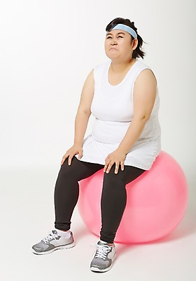 포토 JPG 스튜디오촬영 전신 라이프스타일 응시 여자 다이어트 모션 실내 한명 사람 앉기 동양인 손짓 성인 앞모습 30대 운동 한국인 슬픔 짐볼 목표 울음 비만 열정 뚱보라이프 성인여자한명만 장년만 장년여자만 장년여자한명만 국내포토 1 시선 감정 뷰포인트 컨셉 표정 건강 인종 내부 생활 장년 몸매 여자만 여자한명만 성인여자만 성인만 파일형식