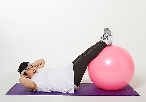 포토 JPG 스튜디오촬영 전신 라이프스타일 여자 다이어트 모션 실내 한명 사람 동양인 손짓 성인 앞모습 옆모습 30대 눕기 운동 한국인 짐볼 목표 비만 열정 다리들기 뚱보라이프 성인여자한명만 장년만 장년여자만 장년여자한명만 국내포토 1 감정 뷰포인트 컨셉 건강 인종 내부 생활 장년 몸매 여자만 여자한명만 성인여자만 성인만 파일형식