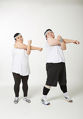 포토 JPG 스튜디오촬영 전신 라이프스타일 커플 여자 남자 다이어트 모션 실내 서기 사람 동양인 손짓 성인 두명 앞모습 30대 운동 스트레칭 한국인 목표 비만 열정 체조 뚱보라이프 장년만 성인만 국내포토 감정 뷰포인트 컨셉 관계 건강 인종 내부 생활 장년 몸매 파일형식