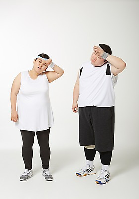 포토 JPG 스튜디오촬영 전신 라이프스타일 커플 여자 남자 다이어트 모션 실내 피곤 서기 사람 동양인 손짓 성인 두명 앞모습 30대 운동 한국인 목표 비만 열정 닦기 뚱보라이프 장년만 성인만 국내포토 감정 뷰포인트 컨셉 관계 건강 인종 내부 생활 장년 몸매 파일형식