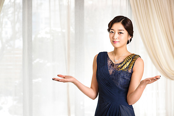 포토 JPG 드레스 여자 포즈 실내 한명 사람 동양인 20대 성인 섹시 한국인 커튼 우아함 창가 청년만 청년여자만 청년여자한명만 성인여자한명만 국내포토 1 옷 컨셉 창문 인종 청년 내부 여자만 여자한명만 성인여자만 성인만 파일형식