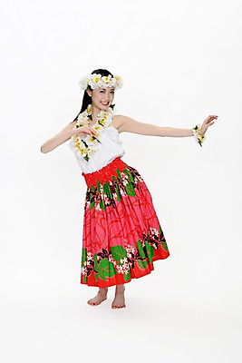 포토 JPG 전신 식물 여자 포즈 실내 한명 서기 사람 동양인 성인 장식 화관 춤 일본인 하와이 열정 활기 꽃목걸이 훌라춤 여자만 여자한명만 성인여자만 성인만 국내포토 외국인 1 꽃 감정 컨셉 목걸이 모션 문화예술 인종 내부 미국 파일형식