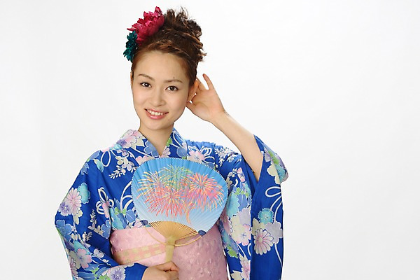 포토 JPG 전통 여자 여유 일본문화 실내 한명 미소 사람 동양인 상반신 성인 부채 전통의상 일본인 즐거움 유카타 여자만 여자한명만 성인여자만 성인만 국내포토 외국인 1 동양문화 감정 외국문화 표정 인종 내부 일본전통의상 파일형식