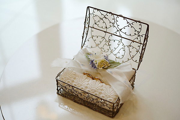 포토 JPG 리본 결혼 사람없음 반지 보석 오브젝트 커플반지 결혼소품 보석함 국내포토 장신구 이벤트 광석 파일형식