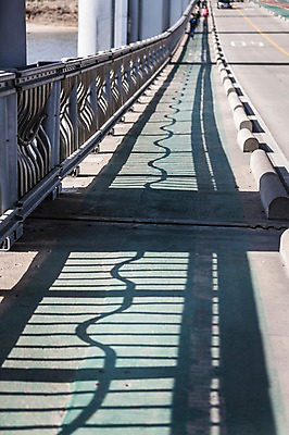 포토 JPG 주간 서울 한국 그림자 풍경 사람없음 야외 한강 반포대교 가교 국내포토 자연요소 건축물 아시아 다리_건축물 랜드마크 파일형식