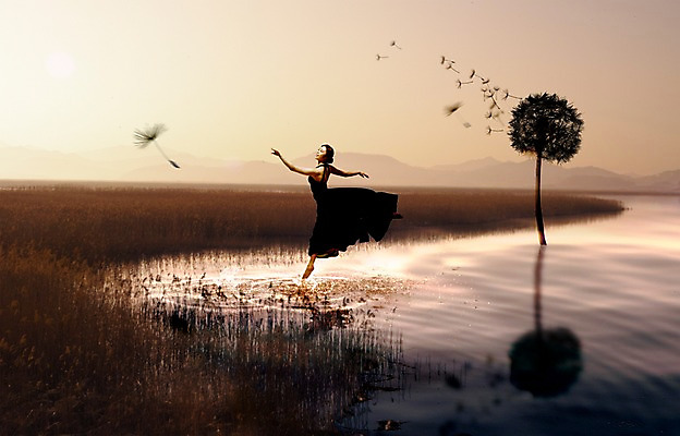 JPG 편집이미지 여자 여유 산 한명 사람 동양인 풍경 성인 강 한국인 자유 디지털합성 민들레홀씨 설레임 공중부양 디지털아트 여자만 여자한명만 성인여자만 성인만 편집실사 1 감정 컨셉 인종 민들레 CG 파일형식