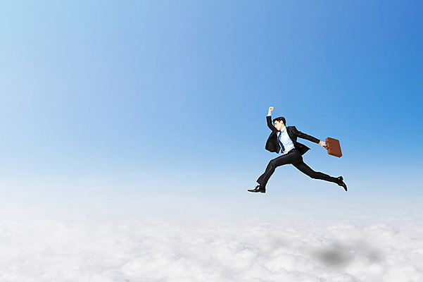 JPG 구름 편집이미지 남자 여유 포즈 서류가방 하늘 한명 사람 동양인 정장 성인 달리기 한국인 자유 비즈니스맨 디지털합성 설레임 공중부양 디지털아트 남자만 남자한명만 성인남자만 성인만 편집실사 자연요소 1 옷 감정 컨셉 가방 비즈니스 모션 인종 직장인 CG 파일형식