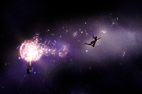 JPG 편집이미지 여자 실루엣 여유 한명 사람 성인 우주 자유 민들레 디지털합성 민들레홀씨 설레임 공중부양 디지털아트 여자만 여자한명만 성인여자만 성인만 편집실사 1 꽃 감정 컨셉 촬영기법 CG 파일형식