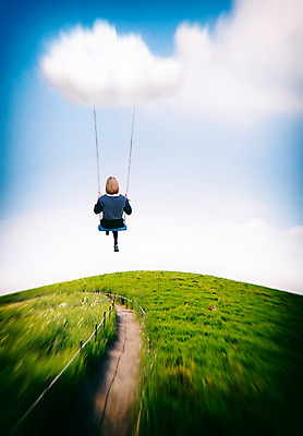 JPG 구름 편집이미지 여자 길 여유 자연 하늘 한명 사람 성인 뒷모습 자유 디지털합성 그네 그네타기 설레임 공중부양 디지털아트 여자만 여자한명만 성인여자만 성인만 편집실사 자연요소 1 감정 뷰포인트 컨셉 놀이 CG 생태계 파일형식