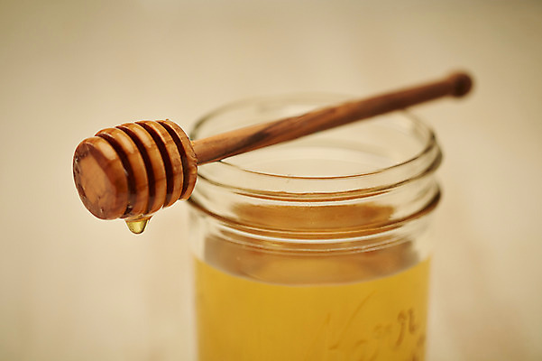 포토 JPG 스튜디오촬영 음식 백그라운드 유리병 실내 사람없음 꿀 꿀단지 벌꿀 허니디퍼 국내포토 병_용기 내부 도구 파일형식