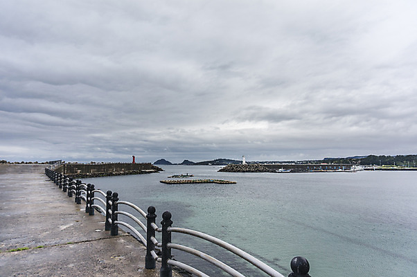 포토 JPG 주간 구름 바다 자연 하늘 한국 풍경 사람없음 야외 제주도 항구 국내포토 자연요소 아시아 교통시설 생태계 파일형식