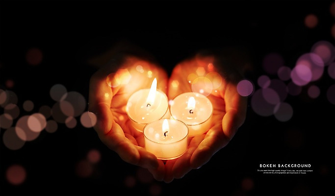 PSD 편집이미지 손 백그라운드 초 촛불 포토일러 한명 들기 사람 신체부위 빛 원형 세개 보케 블러 이미지편집 도형 1 모션 3 파일형식