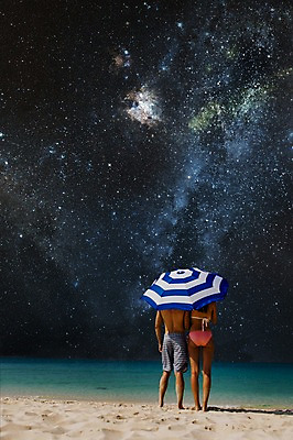 JPG 편집이미지 커플 여자 남자 수영복 실루엣 별 바다 백그라운드 우산 성인 두명 뒷모습 비키니 3D 우주 화려 신비 디지털합성 합성 은하수 디지털아트 성인만 이미지편집 편집3D 자연요소 옷 뷰포인트 컨셉 관계 자연 촬영기법 사람 파일형식