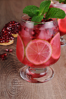 포토 JPG 해외이미지 잔 사람없음 칵테일 과실주 민트 라임 석류 모히토 브랜디 해외202004 해외포토 식기 과일 주류 허브 파일형식 이미지허브