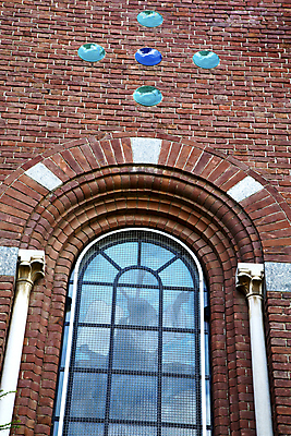 포토 JPG 해외이미지 유럽 기독교 종교 문화 벽 조각 여행 십자가 건축양식 유리 하늘 지붕 벽돌 자물쇠 그림자 사람없음 교회 문 탑 금속 이탈리아 궁전 바위 기둥 도시 그리기 역사 철 타일 부식 모자이크 단계 천연기념물 놋쇠 밀라노 옛날 절개 철강 화창 해외202004 해외포토 건축물 건축 나라 고건축 종교건축 모션 재질 날씨 건물 돌_바위 파일형식 이미지허브