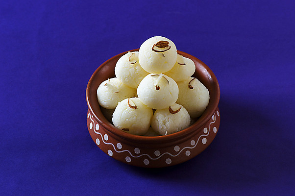 포토 JPG 해외이미지 디저트 사람없음 도자기 원형 사기그릇 인도음식 해외포토 도형 그릇 음식 동양음식 파일형식 이미지허브