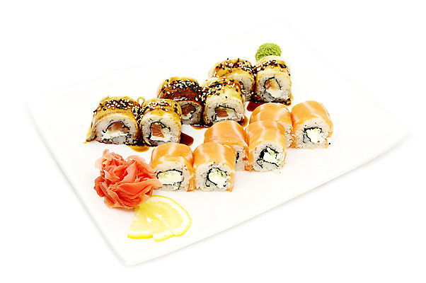 포토 JPG 해외이미지 전통 접시 아시아 문화 음식 바다 다이어트 채소 탁자 밥 새우 육류 어류 요리 동양인 사람없음 식당 일본 식사 초밥 회 고추냉이 참치 해산물 묘사 물주기 깨 연어 향 생강 아보카도 식품점 솔깃 해외202004 해외포토 식기 나라 가구 과일 식재료 모션 건강 갑각류 인종 상점 수중동물 양념 조미료 일본음식 파일형식 이미지허브