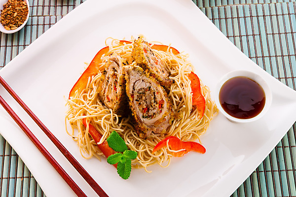 포토 JPG 해외이미지 전통 접시 아시아 음식 조각 잎 다이어트 채소 공 태국 밥 콩 건강 육류 돼지고기 요리 동양인 사람없음 빨간색 초록색 식당 식사 저녁식사 중국 소고기 튀김 신선 사발 닫기 맛 수프 수증기 먹기 향신료 롤 레시피 후추 점심식사 해외202004 해외포토 식물 식기 나라 컬러 컨셉 식재료 모션 곡류 인종 상점 사기그릇 향미료 파일형식 이미지허브