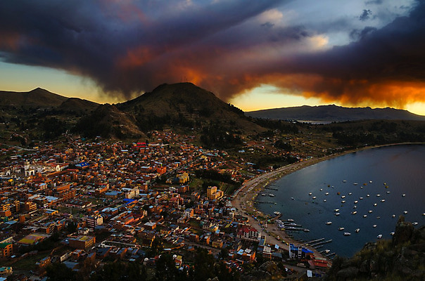 포토 JPG 해외이미지 구름 문화 호수 벽 여행 자연 하늘 휴가 산 주택 사람 풍경 사람없음 야외 초록색 물 파란색 태양 성당 항구 미국 일몰 트래킹 하이킹 사막 바위 시골 도시 큼 땅 고도 장면 전망대 남쪽 고고학 볼리비아 울퉁불퉁 잉카 재판소 페루 해외202004 해외포토 자연요소 교육 컬러 북아메리카 종교건축 교통시설 레저 아메리카 건물 노을 돌_바위 남아메리카 크기 방향 생태계 재판 파일형식 이미지허브