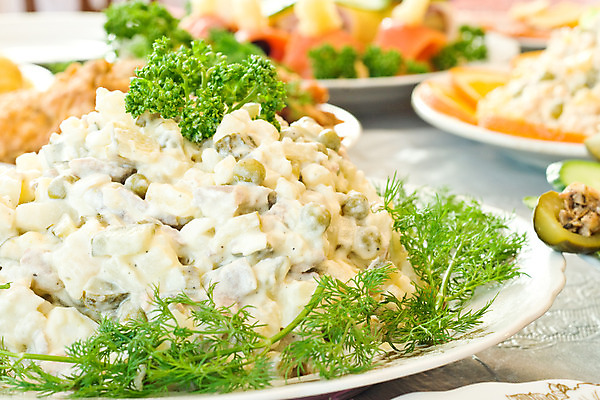 포토 JPG 해외이미지 식기 접시 음료 음식 유리 탁자 서브 이벤트 사람없음 내부 장식 파티 요식업 식당 식사 저녁식사 샐러드 식탁보 축하 칼 우아함 배열 먹기 서비스 만족 냅킨 설정 점심식사 러시아인 정중 해외202004 해외포토 서양인 감정 산업 가구 컨셉 모션 재질 상점 파일형식 이미지허브