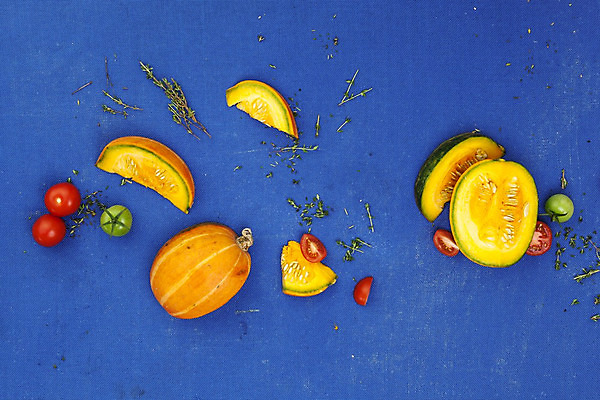 포토 JPG 해외이미지 음식 백그라운드 컨셉 토마토 채소 탁자 호박 사람없음 빨간색 초록색 파란색 컬러풀 수확 정상 자르기 향신료 질감 캔버스 백리향 채식주의자 해외202004 해외포토 컬러 가구 농업 모션 채식 향미료 파일형식 이미지허브