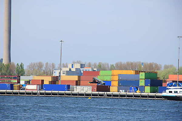 포토 JPG 해외이미지 산업 교통시설 하늘 사람없음 빨간색 파란색 쌓기 금속 항구 블록 거래 화물 최고 운반 큼 컨테이너 조선소 창고 기중기 상업 포트 물류 분배 수입 철강 해외202004 해외포토 컬러 교통 모션 재질 운송업 중장비 크기 시설 파일형식 이미지허브