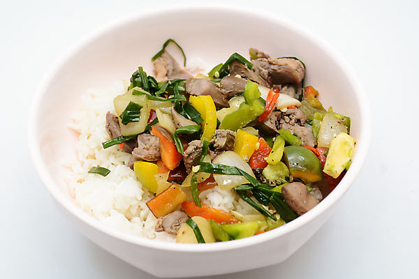 포토 JPG 해외이미지 접시 음식 백그라운드 포크 채소 태국 고추 밥 양파 피망 건강 육류 요리 사람없음 숟가락 식사 저녁식사 치킨 당근 샐러드 장비 추위 튀김 흰색 공구 하트 신선 뜨거움 양념 사발 달콤 맛 낟알 매움 슬라이스 간 점심식사 입가심 태국음식 해외202004 해외포토 모양 식기 아시아 컬러 컨셉 식재료 뿌리채소 수저 도구 장기_의학 사기그릇 닭고기요리 동양음식 파일형식 이미지허브